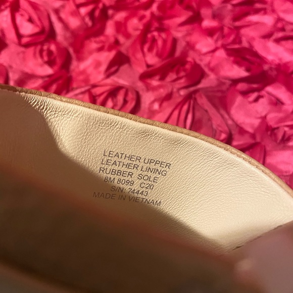 Authentic Tory Burch thong sandals - Picture 6 of 6